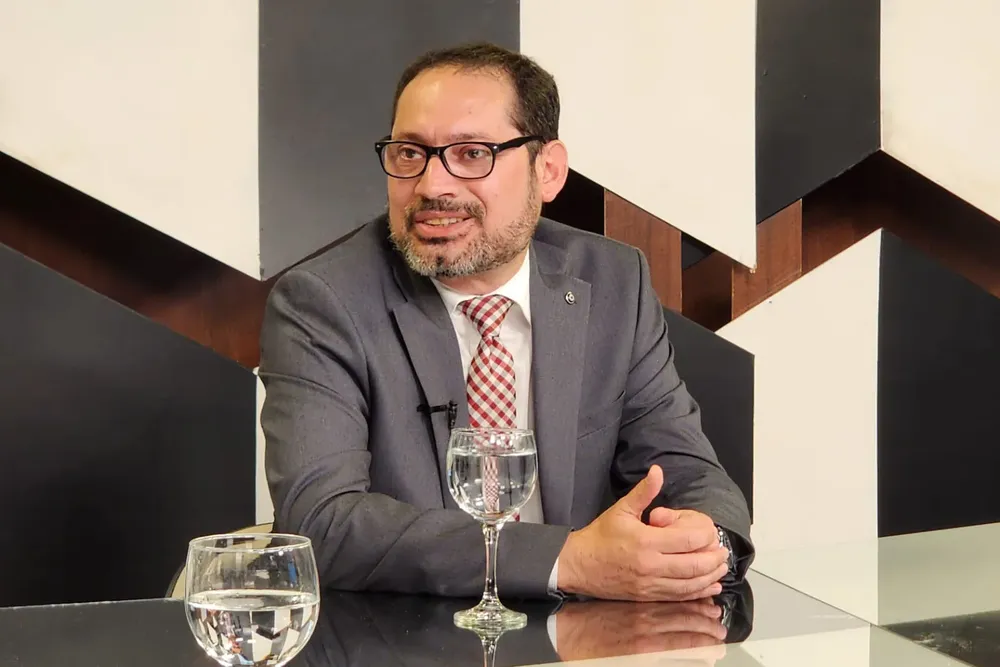 adolfo sánchez en día de miércoles