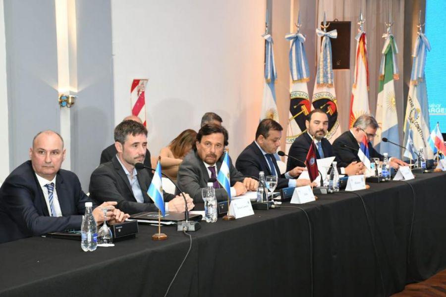 Subsidios, energías limpias e inversiones fueron los ejes de la cumbre del Norte Grande