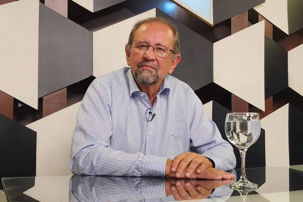 sergio  camacho en día de miércoles 