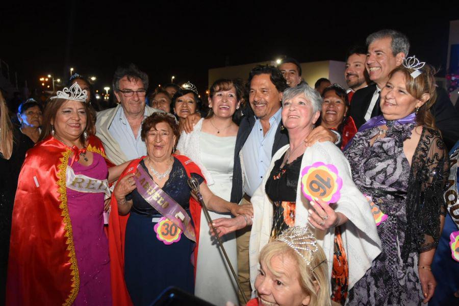 85072-saenz-compartio-con-las-personas-mayores-la-fiesta-de-la-primavera