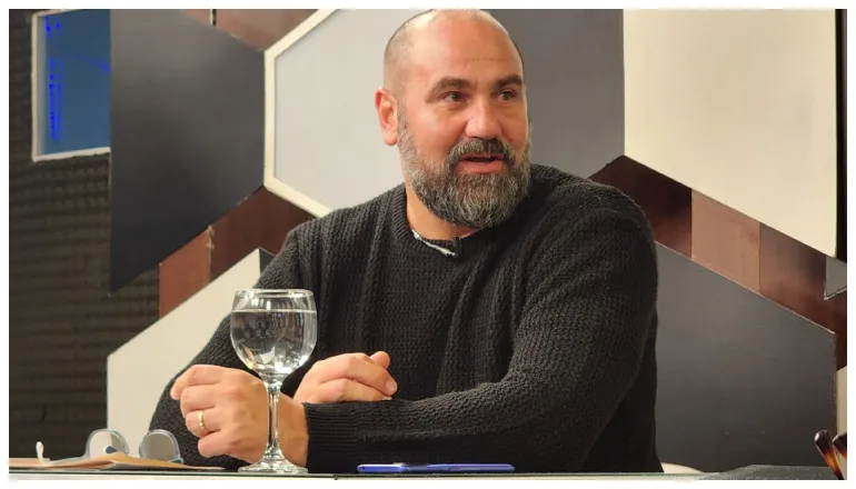 gastón viola en dia de miércoles