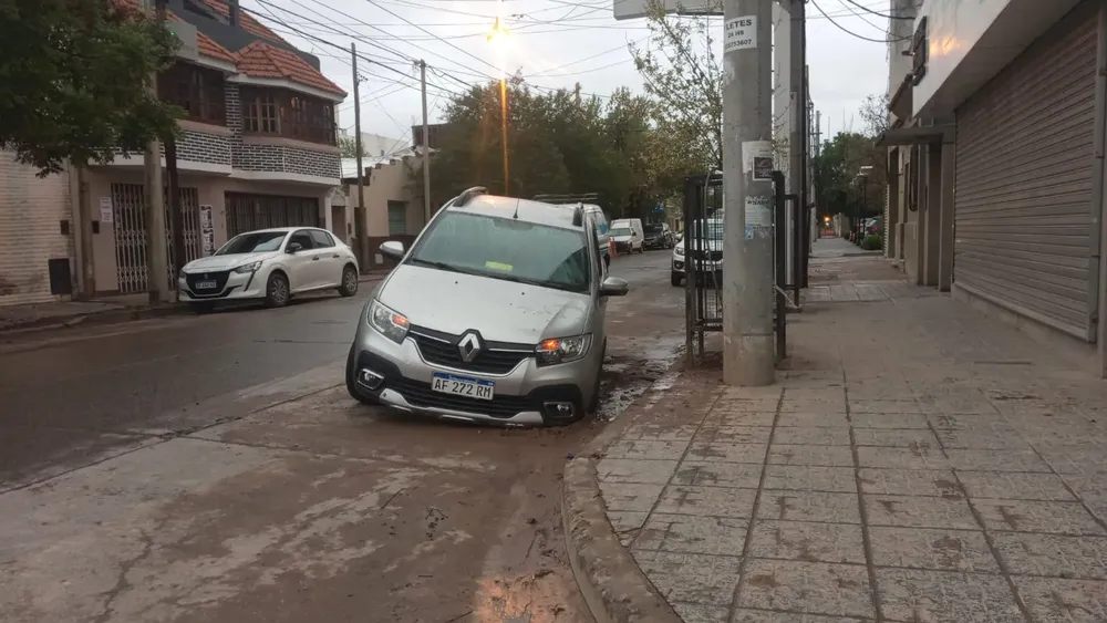 auto estancado urquiza y laprida