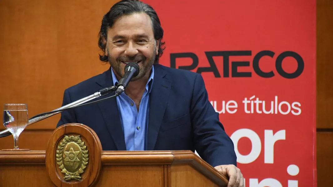 15479-saenz-celebro-la-primera-colacion-de-la-upateco-con-88-graduados