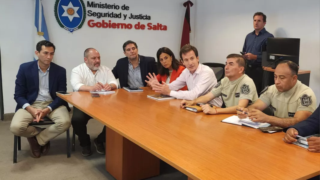 15520-reunion-de-funcionarios-20250103165426