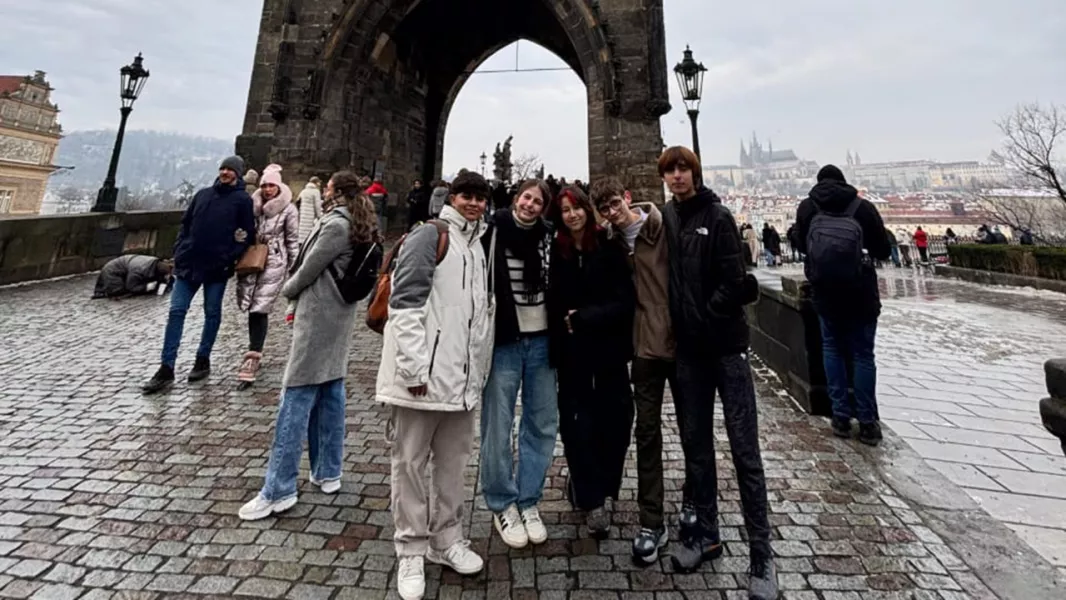 15556-los-diez-embajadores-saltenios-partieron-a-sudafrica-y-dinamarca