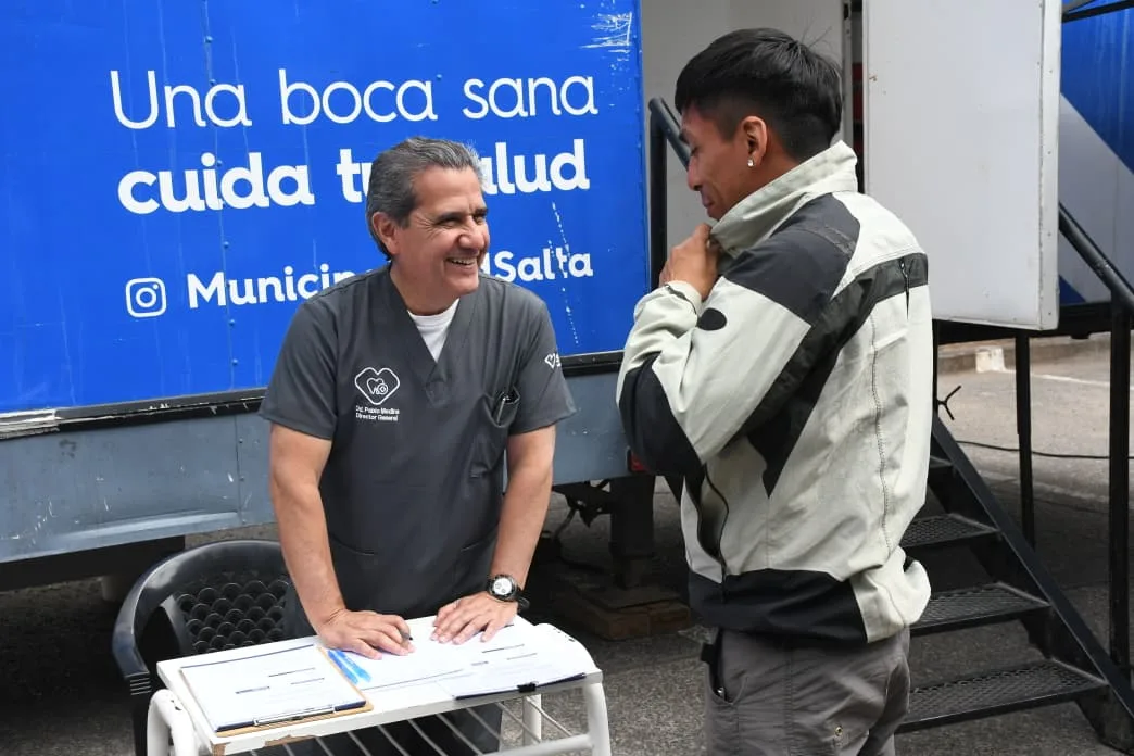 movil-en-la-unsa-1