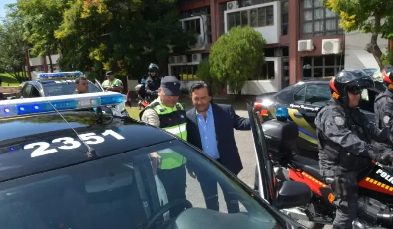 movil policial 2