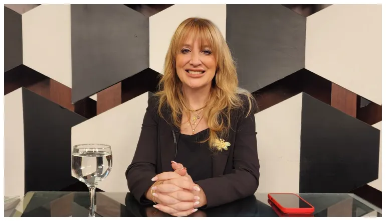laura cartuccia en dia de miércoles