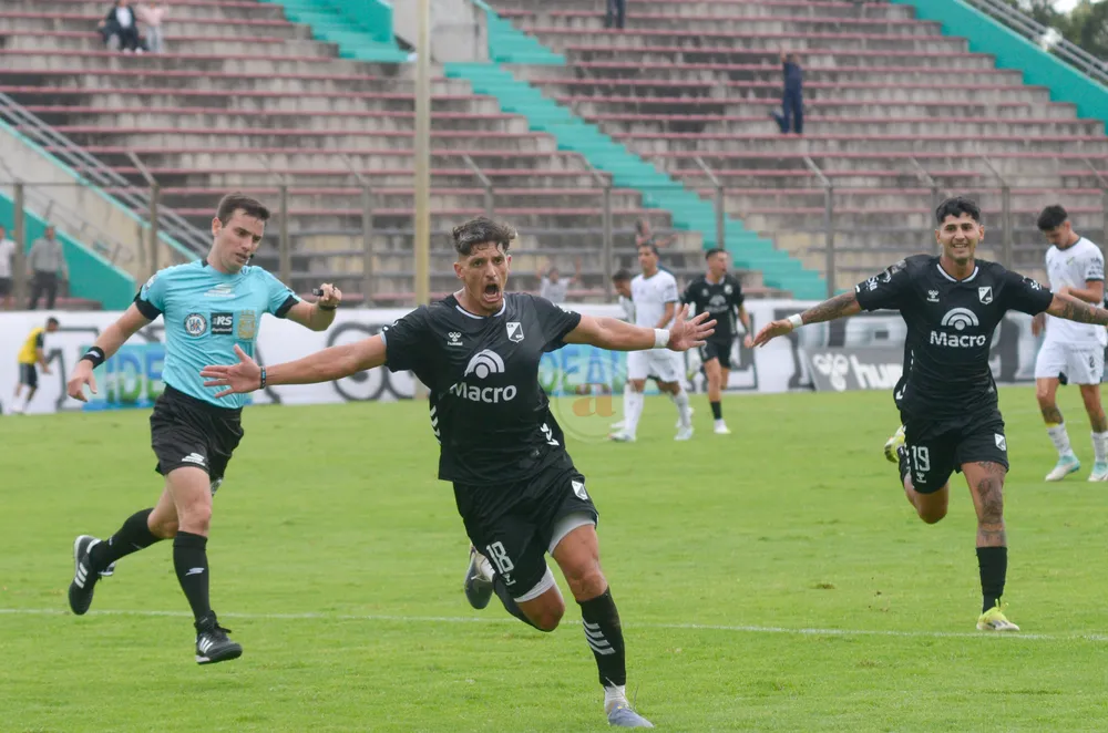 CN vs All Boys (42).jpg