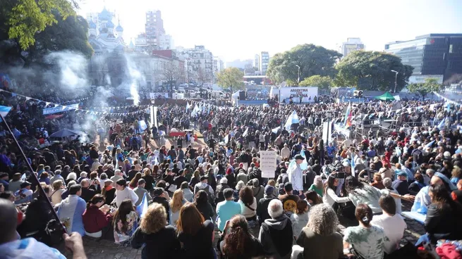 parque-lezama-dia-la-independencia-cristinajpeg