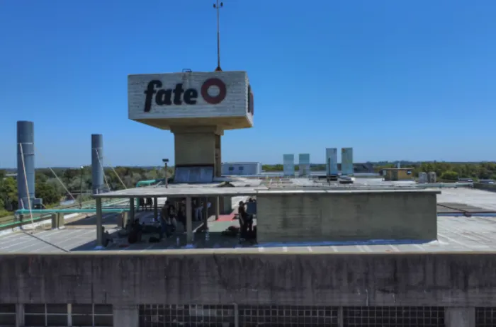 69964a6c454c0_700_462!