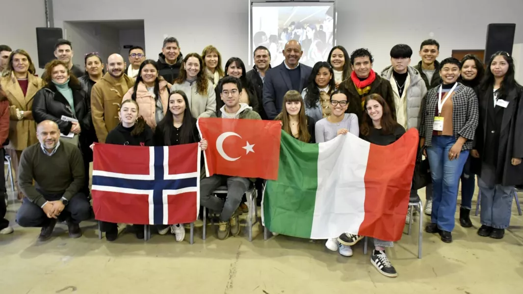 102423-el-gobierno-de-salta-extiende-la-convocatoria-a-las-becas-internacionales-para-la-formacion-en-liderazgo-20250628125014