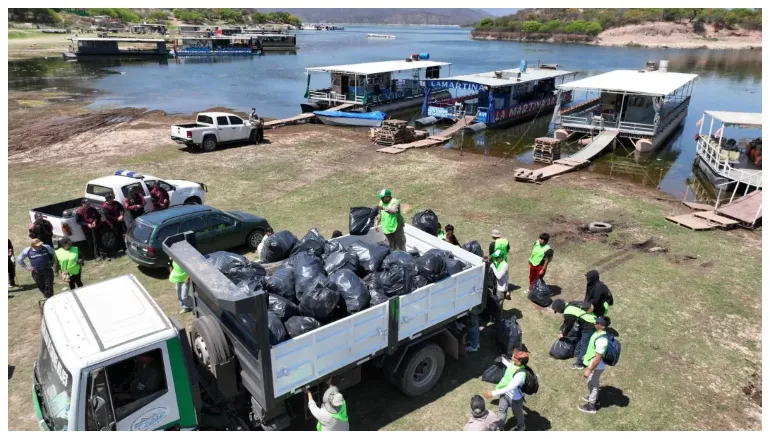 basura dique cabra corral