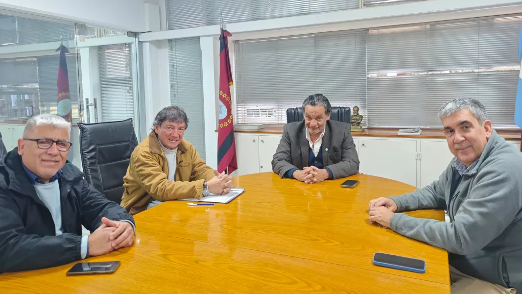 108944-el-gobierno-analizo-alternativas-para-la-recuperacion-de-la-actividad-hidrocarburifera-en-el-norte-provincial