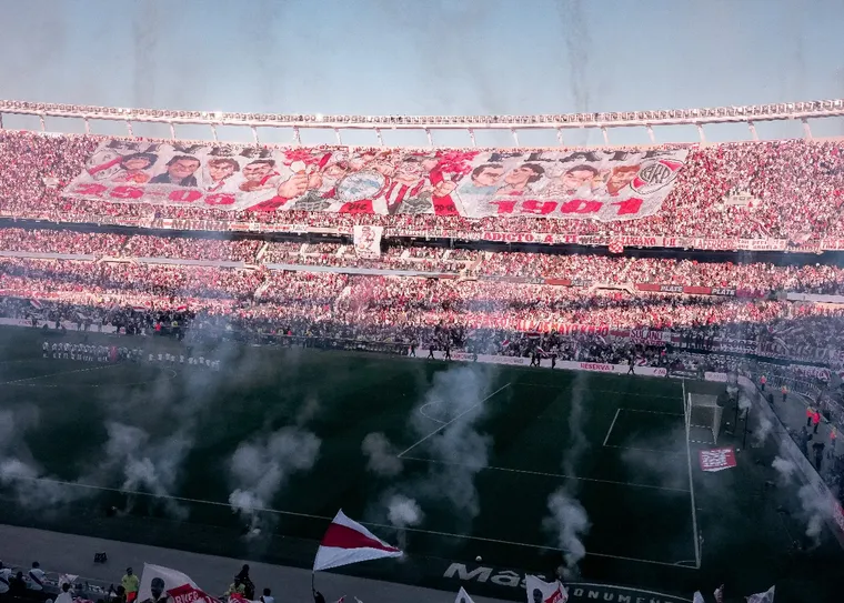 river-hinchada-vs-riestra