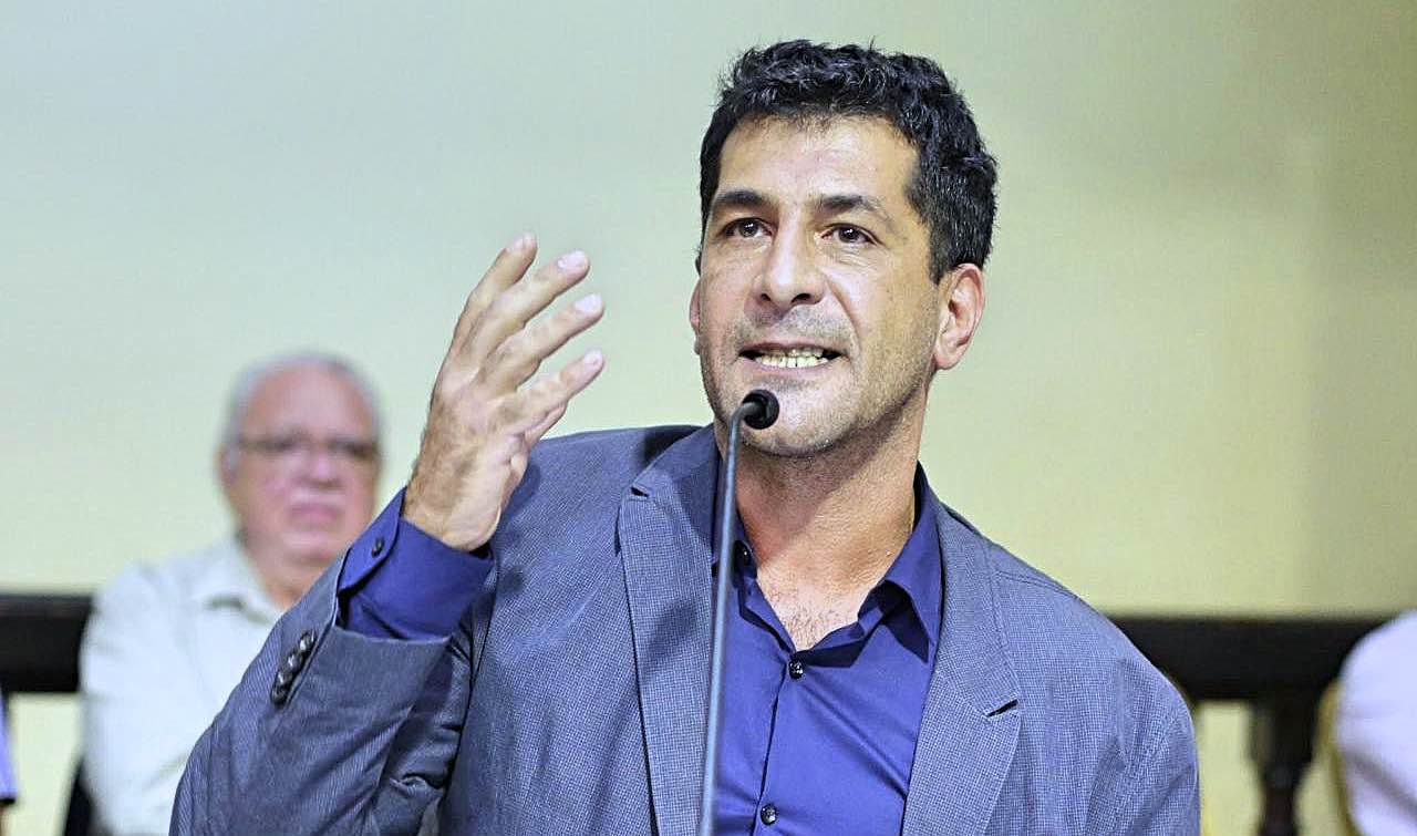 diputado_chiban