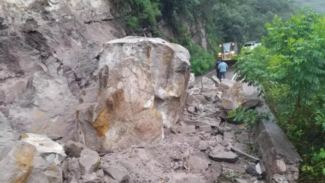 11008-transito-restringido-en-la-ruta-provincial-33-20250313140205