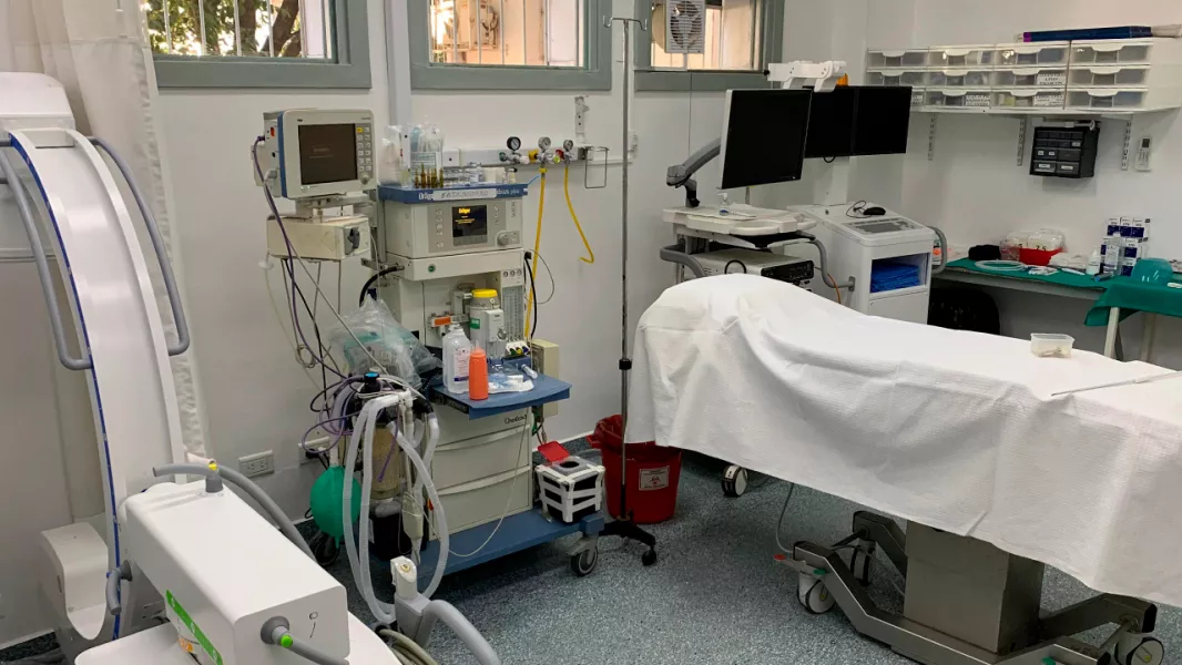 102646-el-hospital-san-bernardo-reacondiciono-la-sala-de-endoscopia-digestiva-con-alta-tecnologia