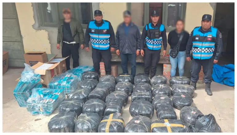 secuestro cargamento coca y cigarros