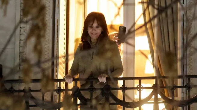 cristina-kirchner-departamento-constitucionjpg