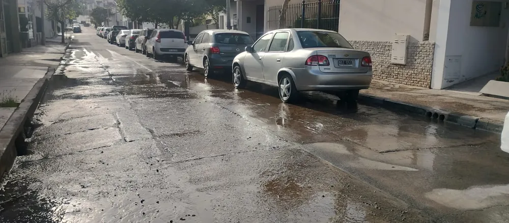 pérdida de agua pje felix uriburu 29