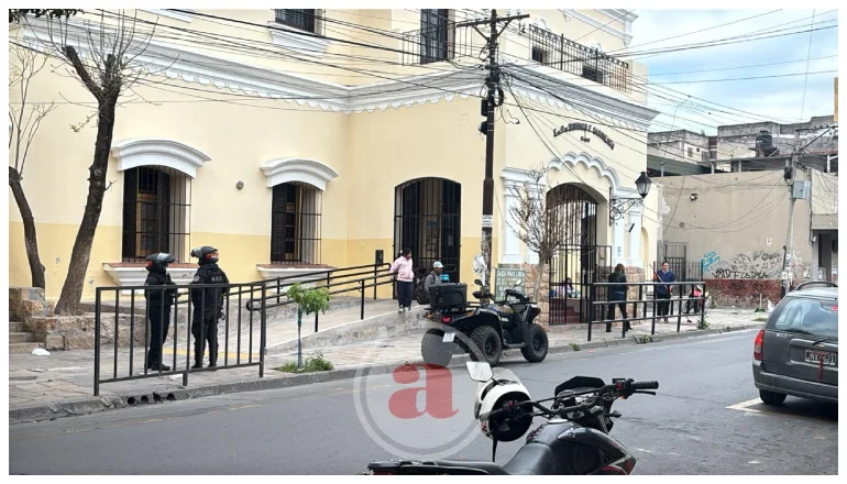 ESCUELA SARMIENTO