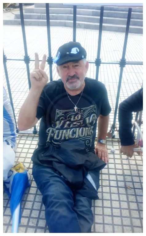 WALTER PIRIS ENCADENADO (1)