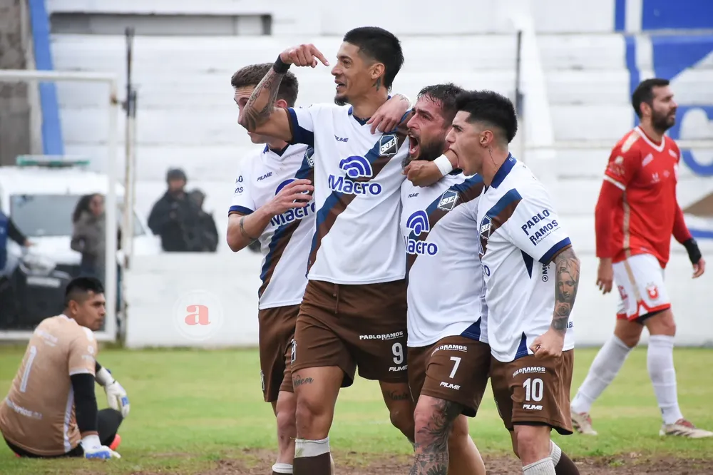 juventud Aries  (54).jpg