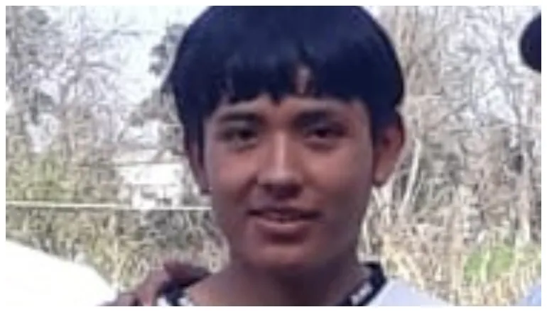 búsqueda de adolescente