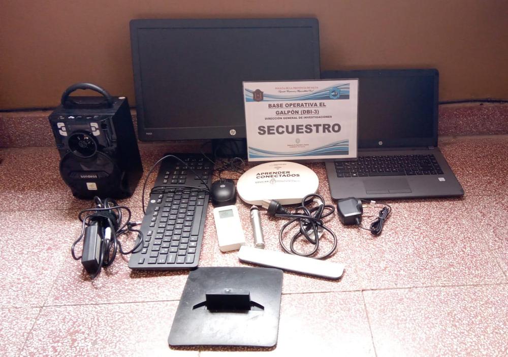 a99df8a3-3ec9-4a8e-9a91-5f44b64296e1