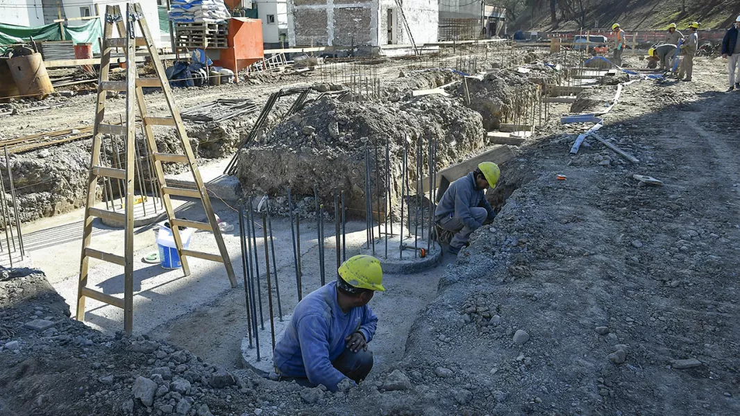 13828-obras-en-el-hospital-san-bernardo-inicio-la-construccion-del-bloque-critico