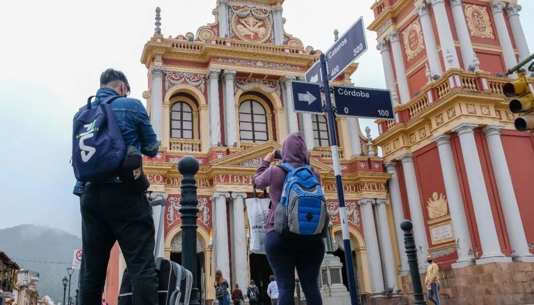93617-salta-vive-una-semana-santa-repleta-de-turistas-de-todas-partes