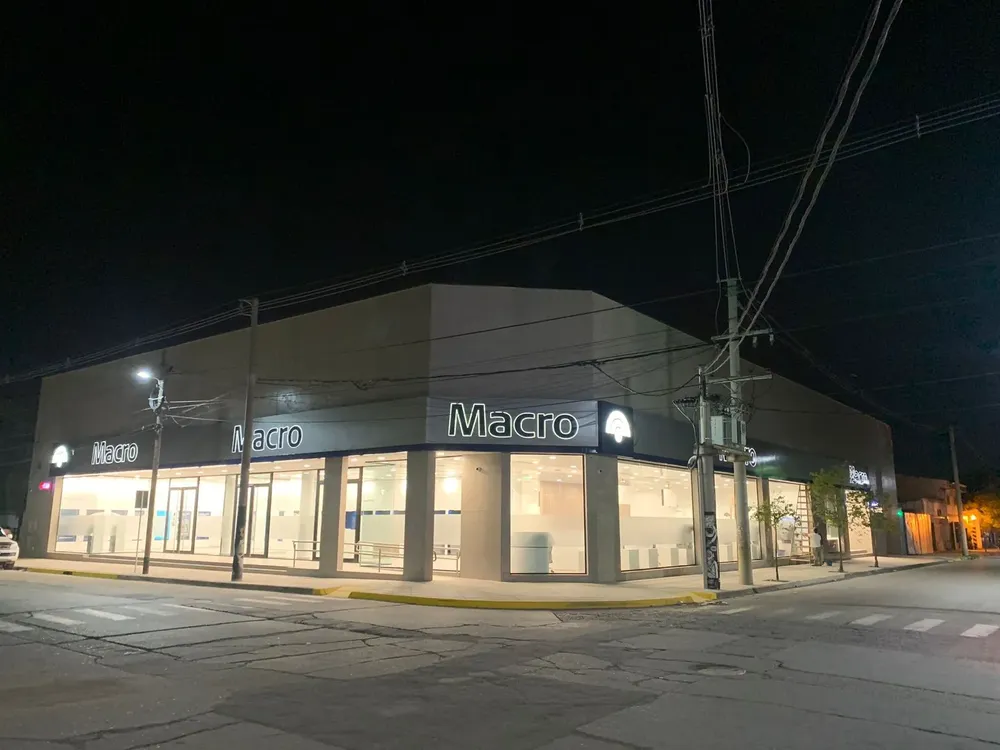 banco  macro sede orán tres