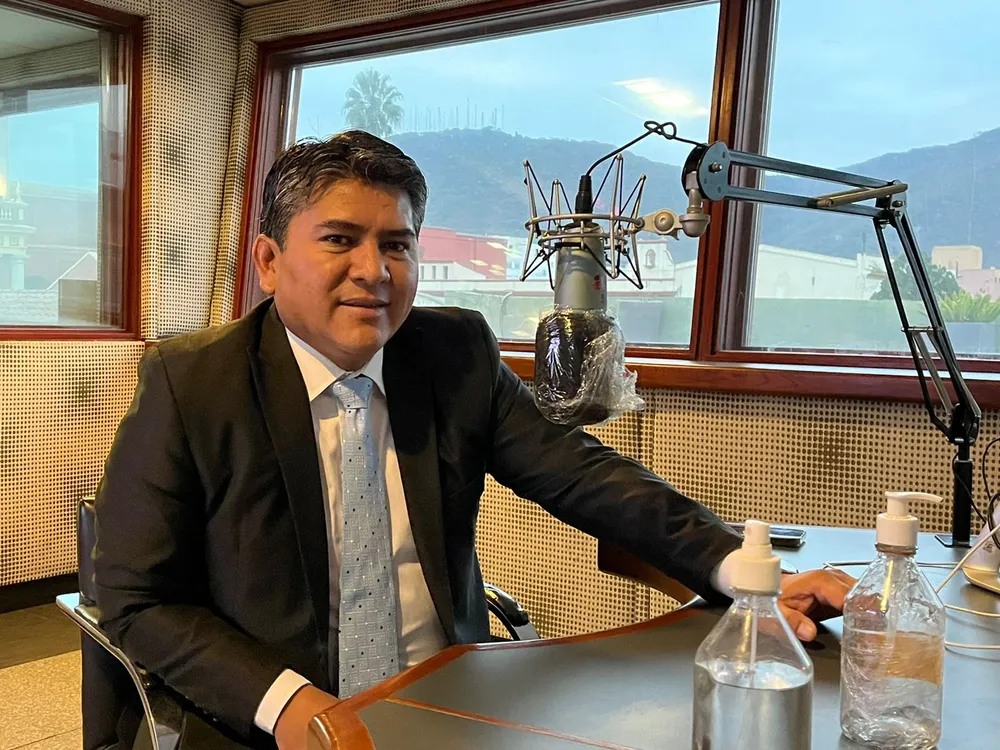 bENJAMIN CRUZ