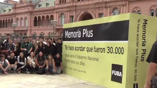 memoria-plus-la-intervencion-la-fuba-plaza-mayo-recordar-que-fueron-30000