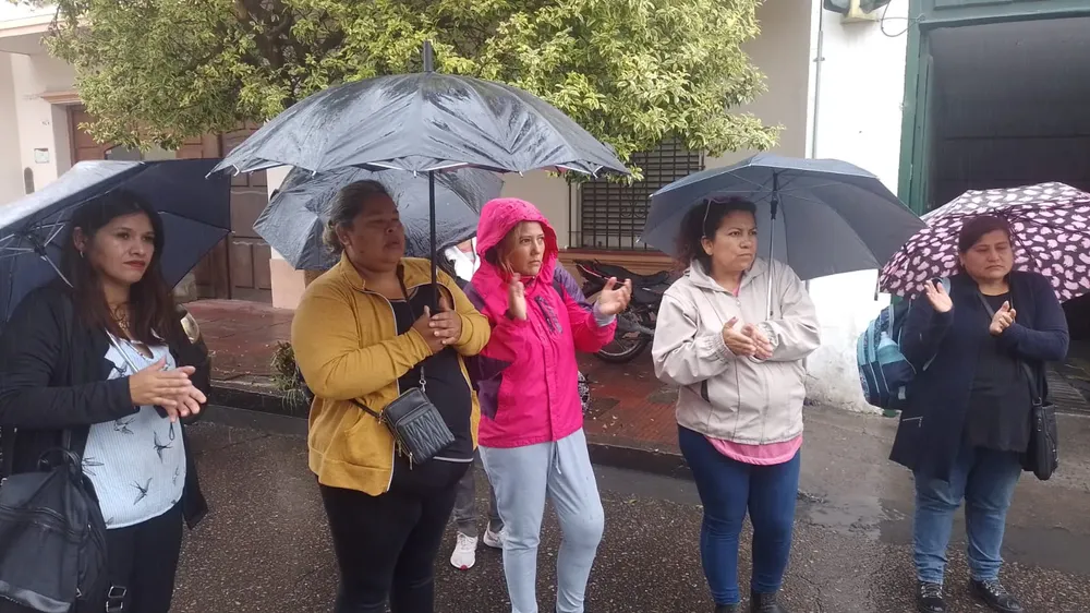 protesta escuela guemes