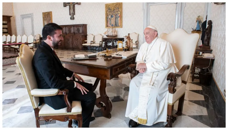 nahuel sotelo con el papa francisco