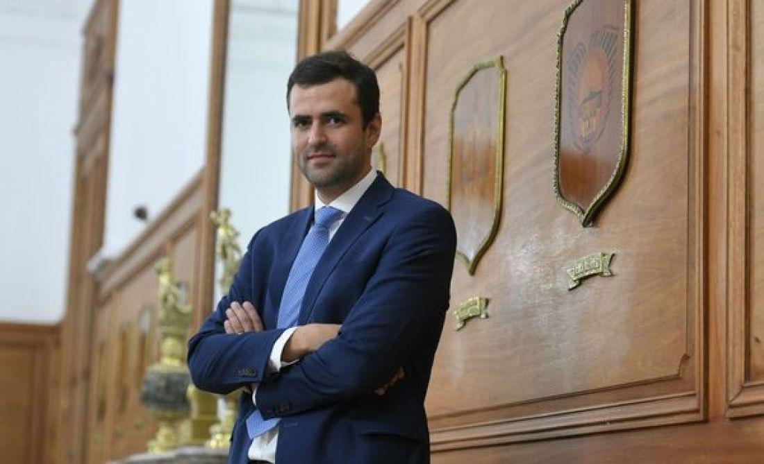 84560-el-exministro-emiliano-estrada-presenta-su-libro-salta-productiva (1)