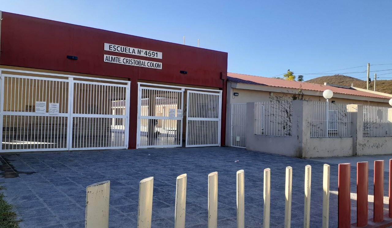 escuela cristobal colon