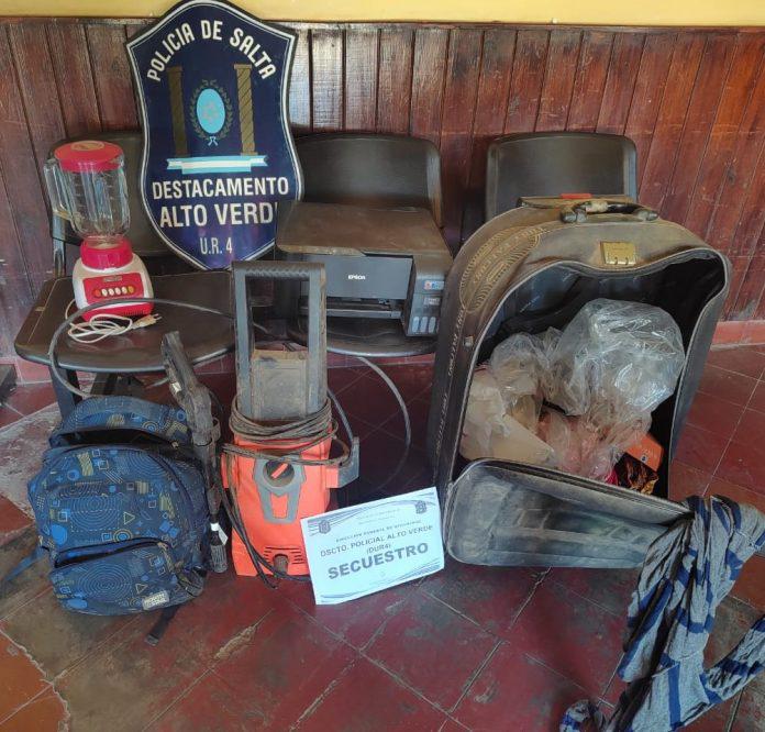 Imagen-de-WhatsApp-2024-02-03-a-las-08.35.40_11e70c2f-696x666 (1)