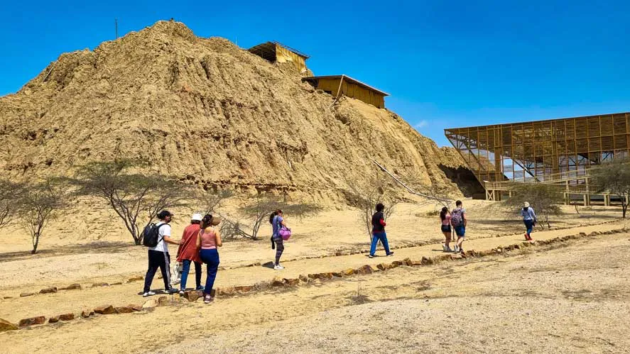 Piramides-tucume-chiclayo-turismo-tour