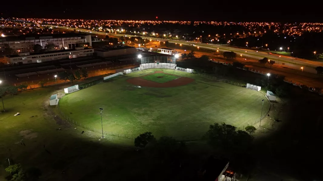 100806-en-el-parque-del-bicentenario-se-inaugurara-una-cancha-de-beisbol-de-primer-nivel