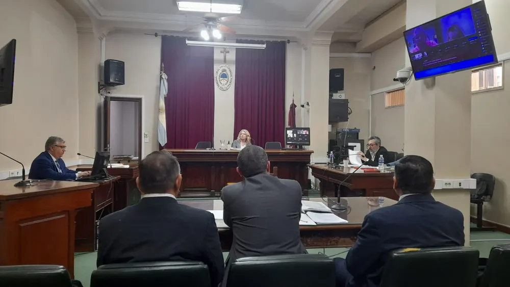 JUICIO A EXGENDARMES