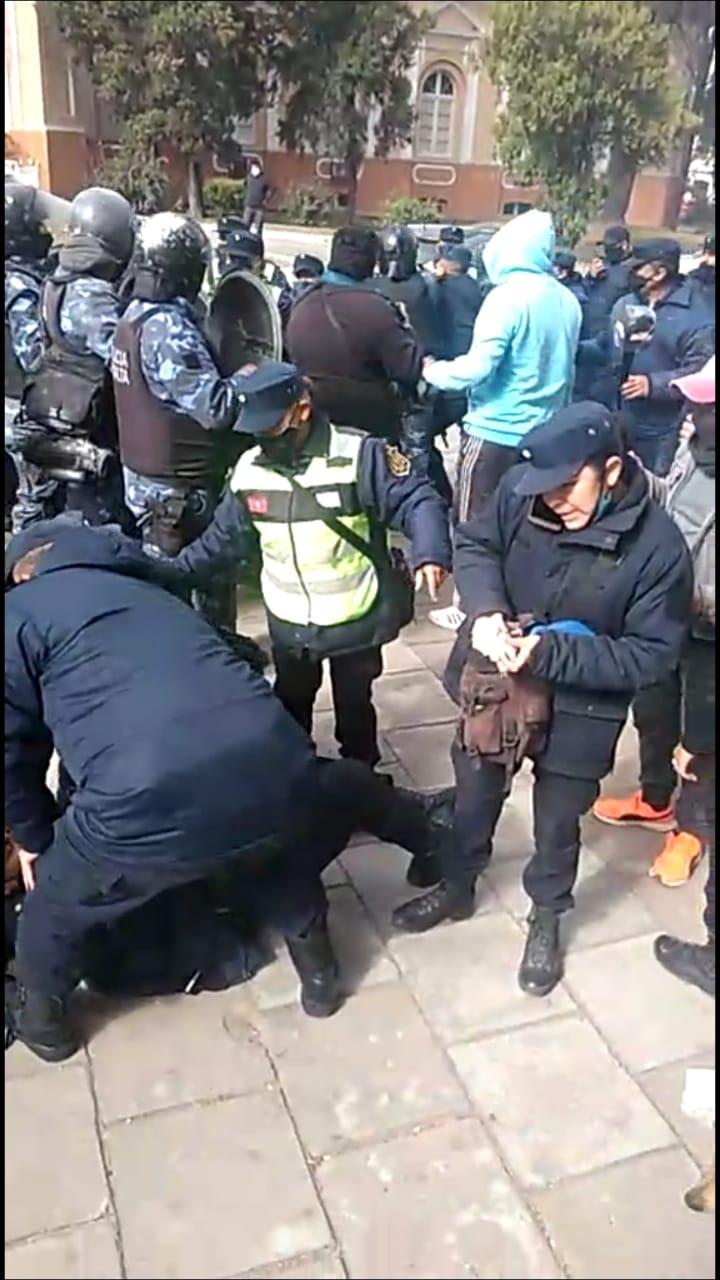 2f2debc5-9be7-4cfe-9ddd-01df87824ebe