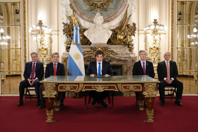 milei-cadena-nacional-foto-oficial
