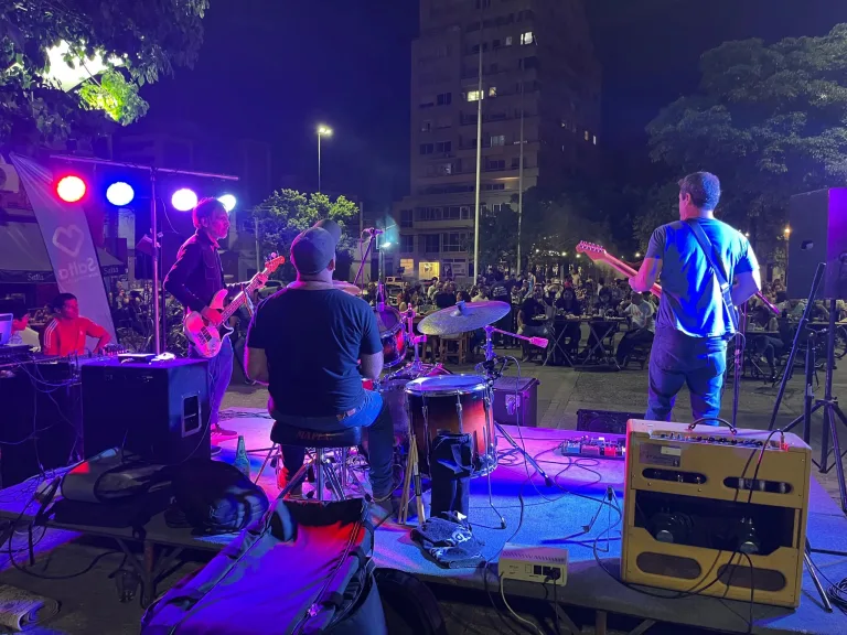 paseo de los poetas musica