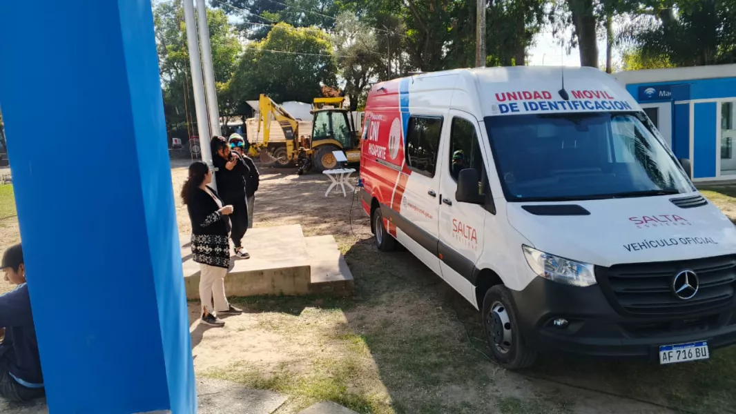 17569-desde-maniana-y-hasta-el-viernes-el-registro-civil-recorrera-barrios-de-la-zona-oeste-alta