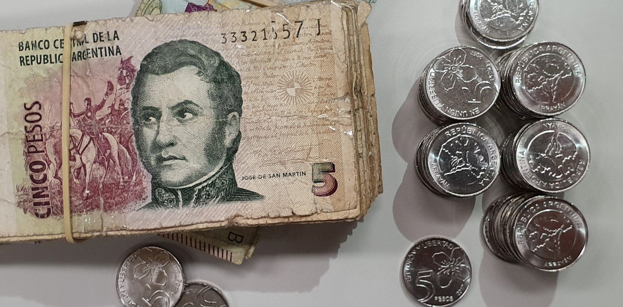 cinco pesos