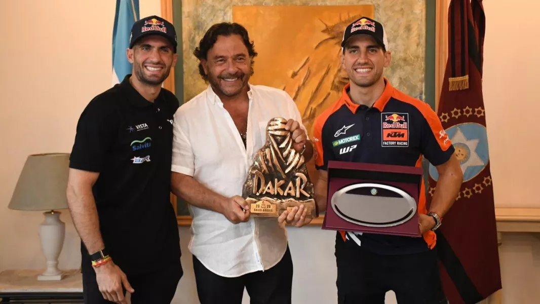 17199-el-gobernador-saenz-recibio-a-luciano-benavides-campeon-saltenio-del-dakar-2026