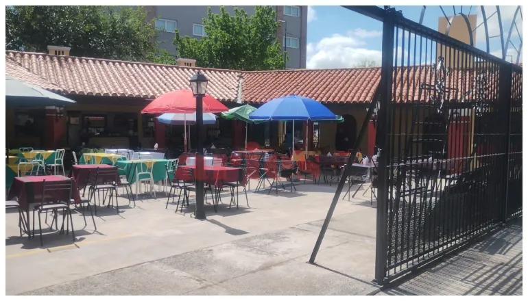 mercadito ex patio de la empanada (2)